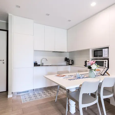 Elegante Con Piscina - Wi-fi & Box Privato Apartmán *