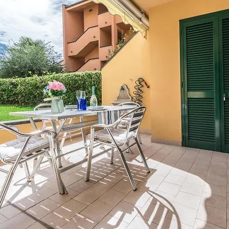 Apartmán Elegante Con Piscina - Wi-fi & Box Privato