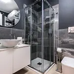 Elegante Con Piscina - Wi-fi & Box Privato Apartmán *