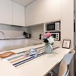 Elegante Con Piscina - Wi-fi & Box Privato *