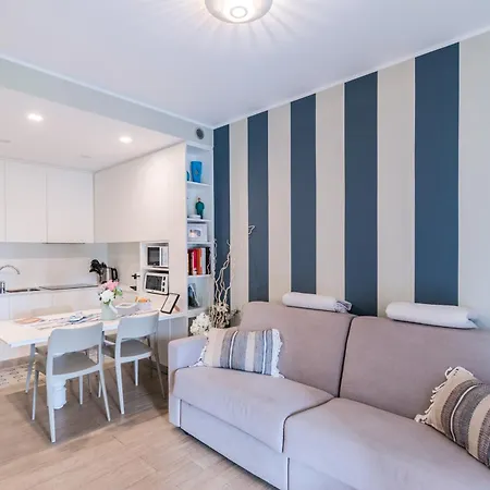 Elegante Con Piscina - Wi-fi & Box Privato Санремо